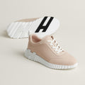 Bouncing Sneaker