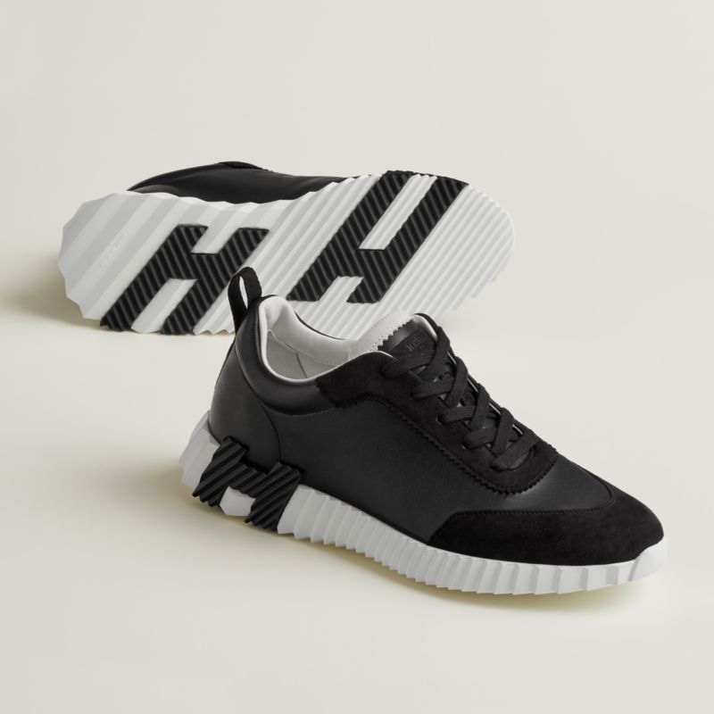 Bouncing Sneaker