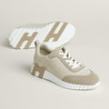Bouncing Sneaker