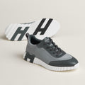 Bouncing Sneaker