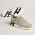 Bouncing Sneaker
