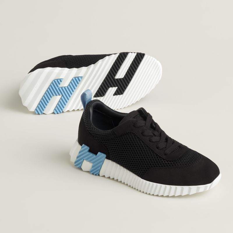 Bouncing Sneaker