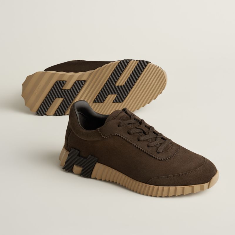 Bouncing Sneaker