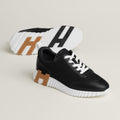 Bouncing Sneaker