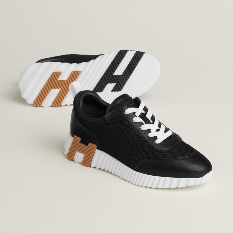 Bouncing Sneaker