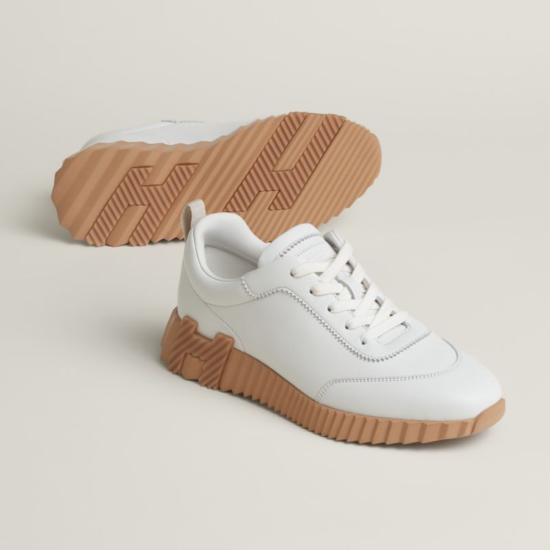 Bouncing Sneaker